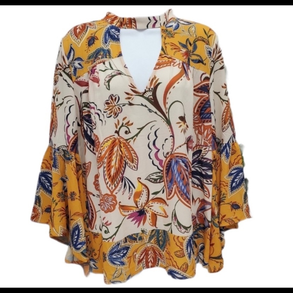 NWOT Flying Tomato Keyhole Bell Sleeve Shirt.